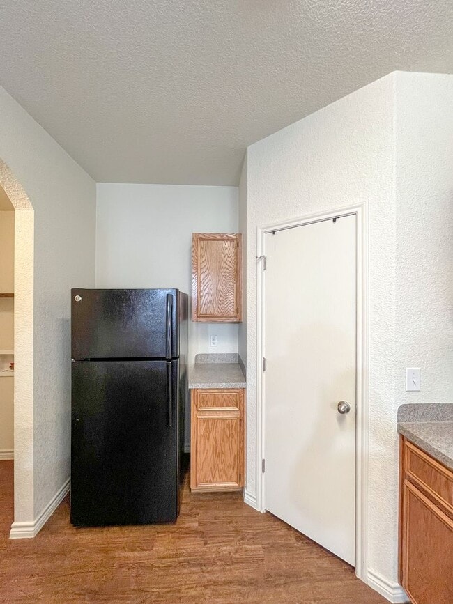 Building Photo - 1517 Justin Lp