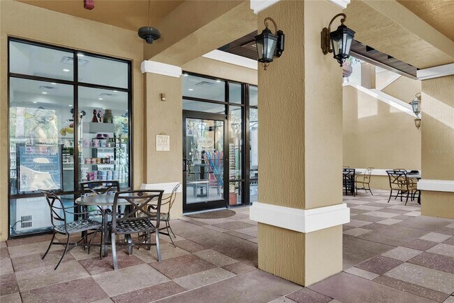 Building Photo - 12544 Floridays Resort Dr