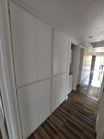 Building Photo - Upstairs 2BD/1.5BA Condo with Washer/Dryer...