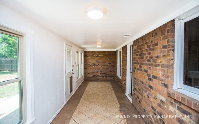 Building Photo - 5504 73rd St