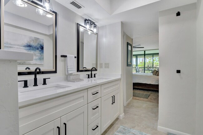 Building Photo - 16436 Timberlakes Dr