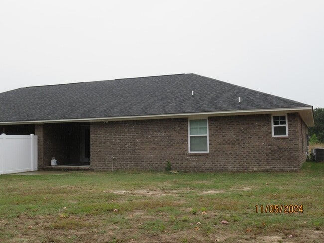 Building Photo - 610 Constitution Dr