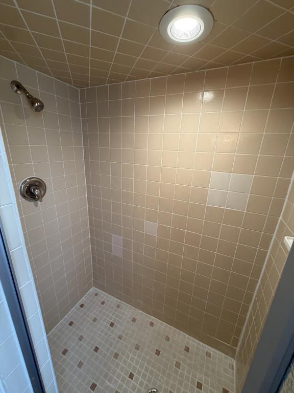 Building Photo - 21 Wayne St SE