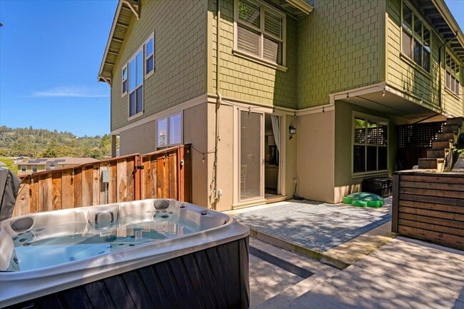 Building Photo - 912 Lundy Ln
