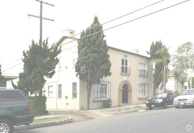 Building Photo - 540 E 14th St