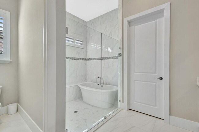 Building Photo - 11953 SW Vano Wy