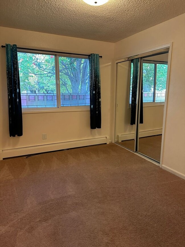 Building Photo - 8741 Flamingo Dr