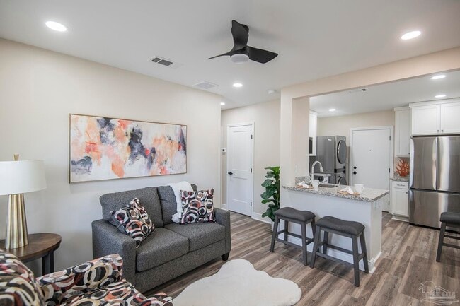 Building Photo - 3081 N 16th Ave