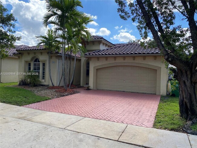 Building Photo - 12860 SW 51st St