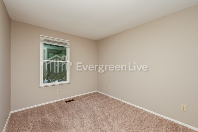 Building Photo - 7757 Mt Hood