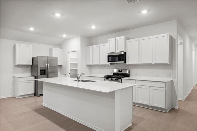Building Photo - 161 Keefer