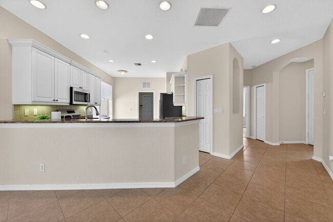 Building Photo - 118 Padova Way