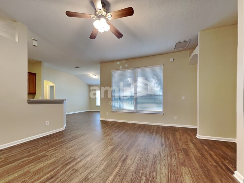 Building Photo - 14240 Sea Eagle Dr