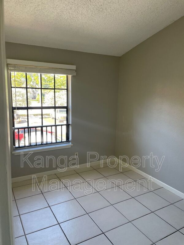 Building Photo - 3513 Coral Springs Dr