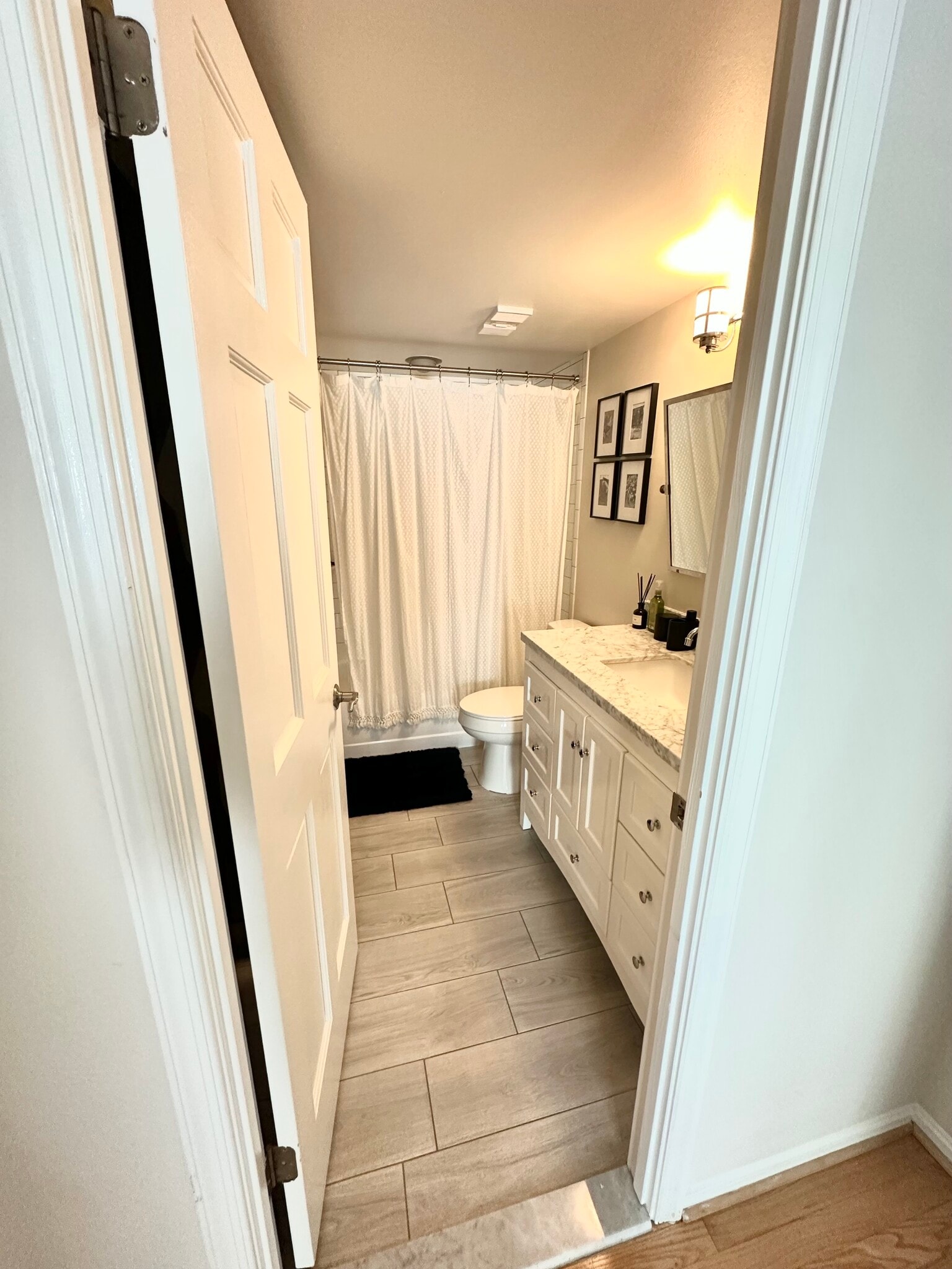 Guest/2nd bath - 2100 Langston Blvd