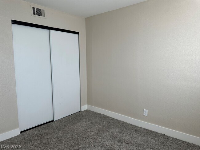 Building Photo - 2982 Juniper Hills Blvd