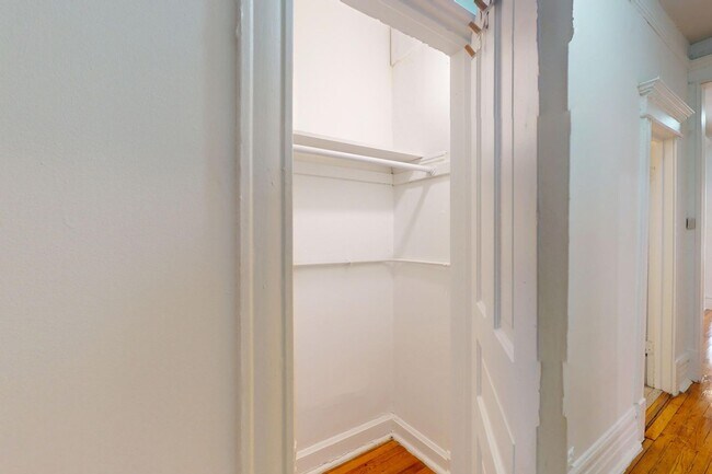 Floorplan - 5401-5403 S. Woodlawn Avenue