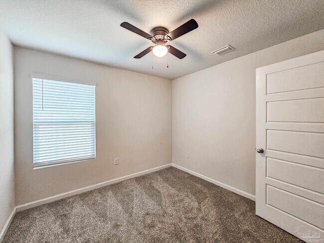 Building Photo - 5832 Belmont Stakes Rd