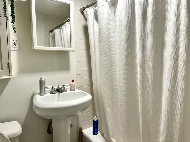 Building Photo - 1 bedroom in Boston MA 02118