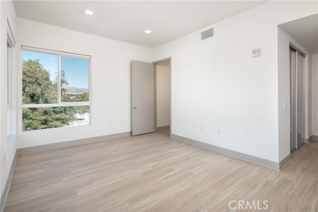 Building Photo - 6800 Variel Ave