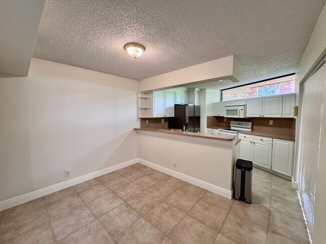 Building Photo - 8189 Severn Dr