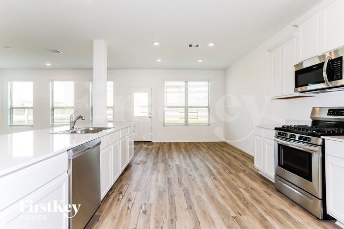 Building Photo - 23926 Lakota Cyn Dr