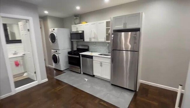 Primary Photo - 2 bedroom in BRONX NY 10453