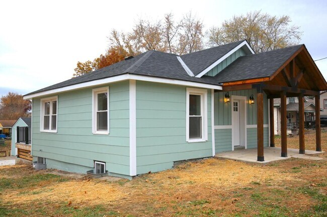 Building Photo - 126 S Kimball St