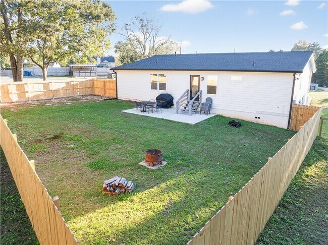 Building Photo - 1324 Ace Mcmillian Rd