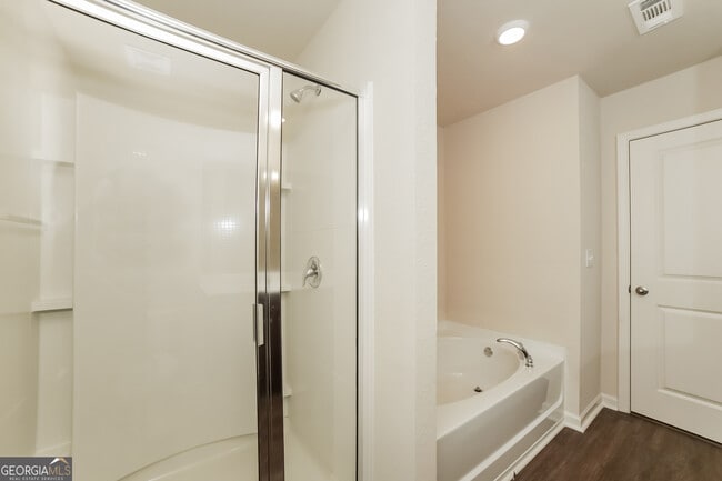 Building Photo - 334 Augusta Woods Dr