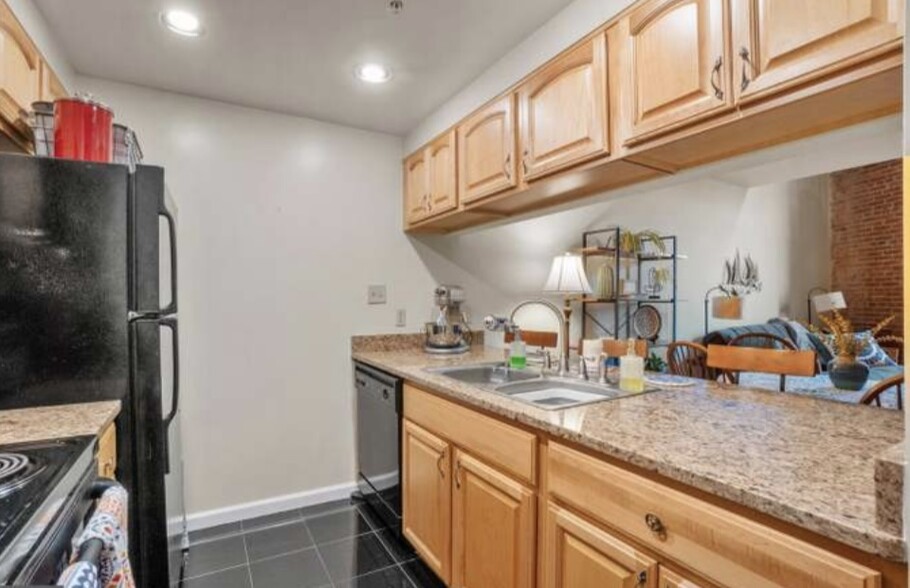 Kitchen - 1000 Fell St