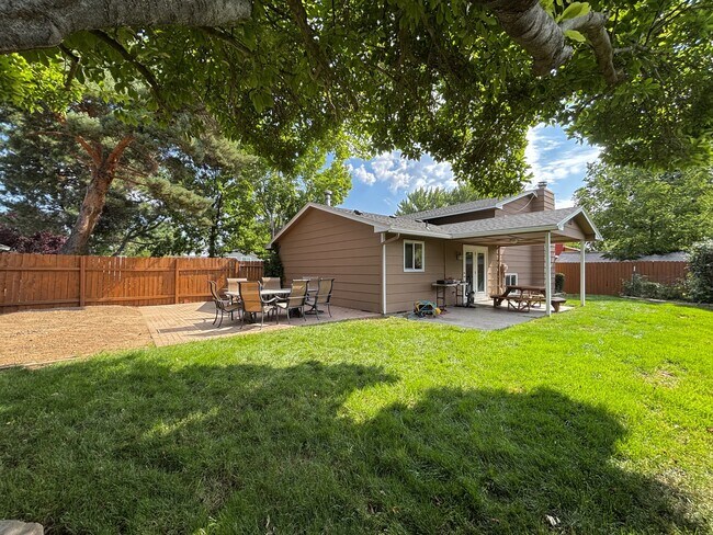 Building Photo - 8809 W Donnybrook Dr