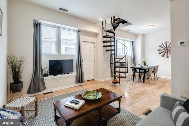 Building Photo - 2061 Kater St