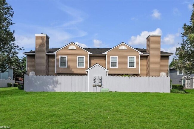 Building Photo - 624 Ridge Cir