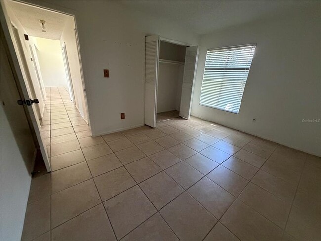 Building Photo - 803 Calabria Dr