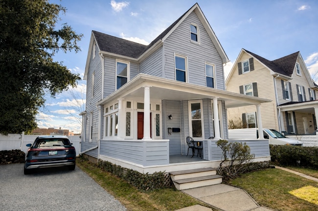 Building Photo - 411 Lyman Ave