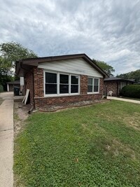 Building Photo - 14429 Sanderson Ave