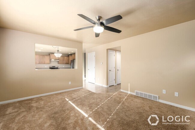 Building Photo - Beautiful Home in Eagle Mountain!