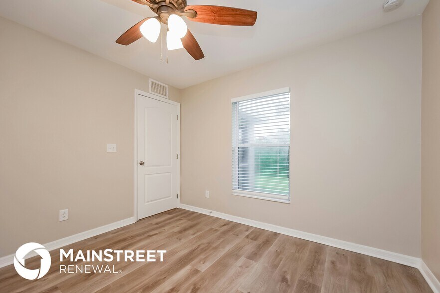 Building Photo - 3404 68th St W