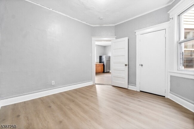 Building Photo - 91 Aldine St