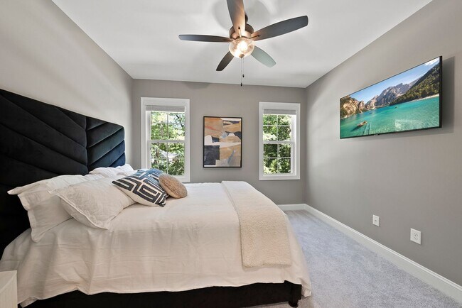 Building Photo - Charming Modern Farmhouse with 3 Bedrooms ...