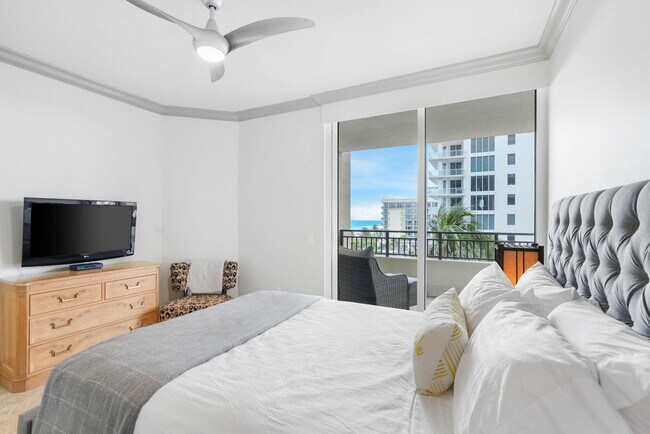 Building Photo - 3800 N Ocean Dr