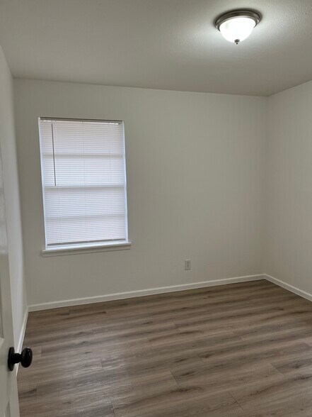 Bedroom 1 - 9216 Freeport Dr