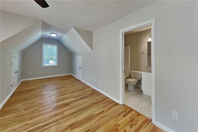 Building Photo - 1037 Ashfern Walk