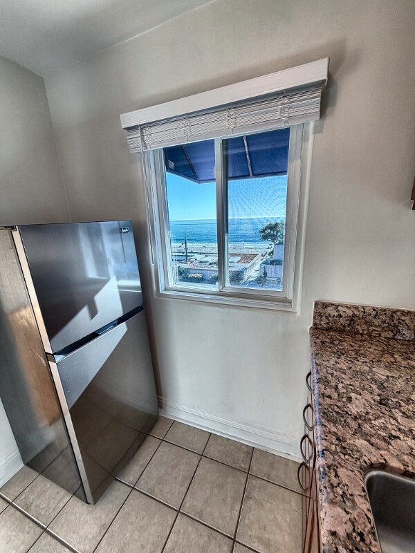 Building Photo - 212 N Coast Hwy