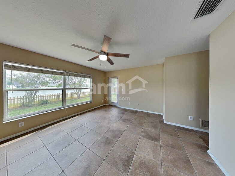 Building Photo - 11813 Colyar Ln