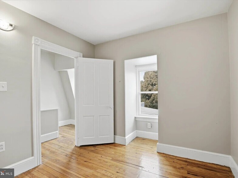 Building Photo - 529 W Frederick St