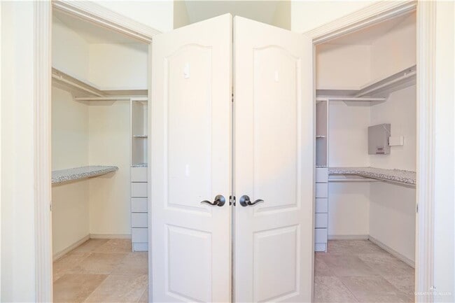 Building Photo - 28 Santa Monica St