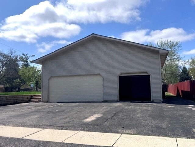 Building Photo - 396 Ridgeland Ave