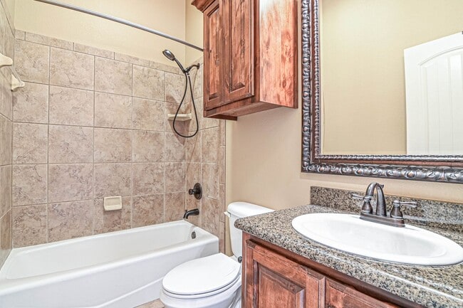 Building Photo - 5811 Oak Creek Drive